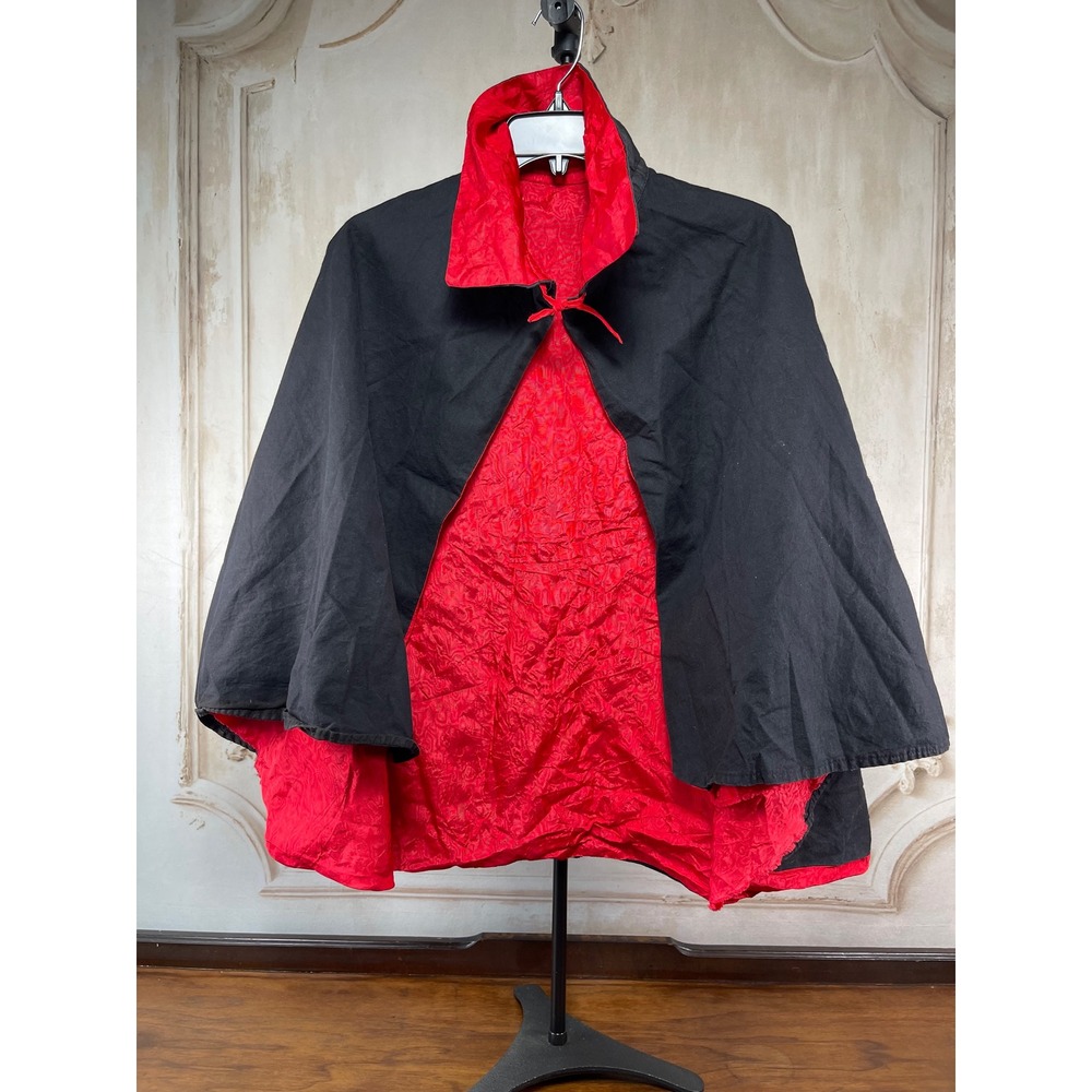 Kids Vampire Cape VTG Black Red Size OS